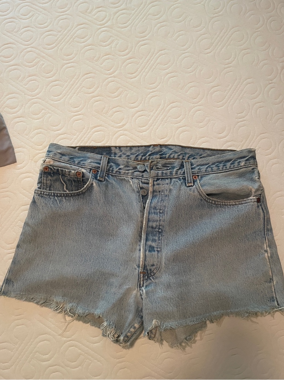 Women's Levi Original, Light Blue High-Rise Frayed Hem Denim Shorts